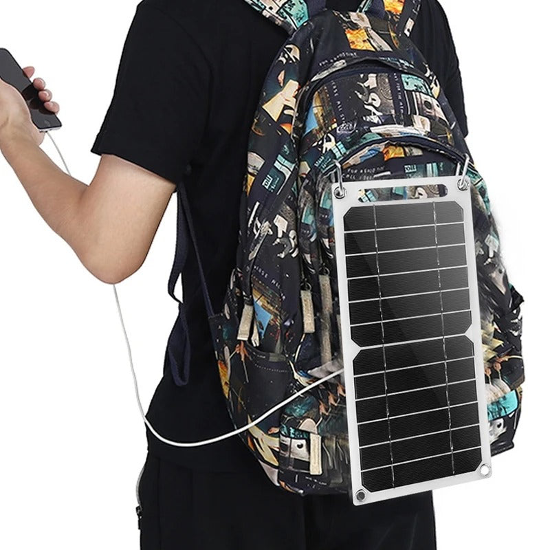chargeur telephone solaire GreenVolt sac