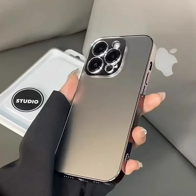 coque iphone16 CrystalBlue prise en main